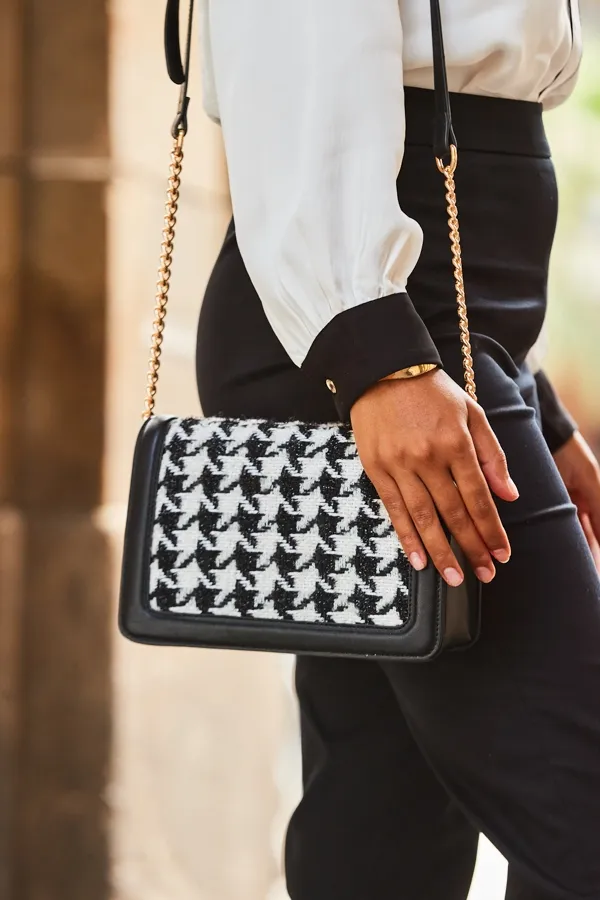 Dogtooth Black Trim Chain Detail Cross Body Bag