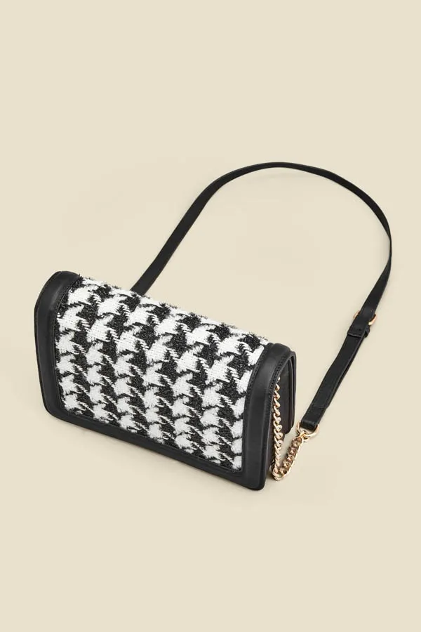 Dogtooth Black Trim Chain Detail Cross Body Bag