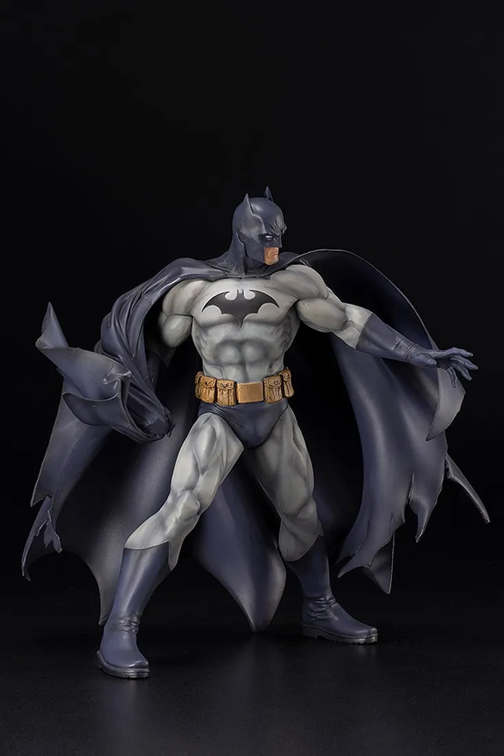 Kotobukiya ARTFX DC Comics Batman Hush Renewal Package Statue (gray)