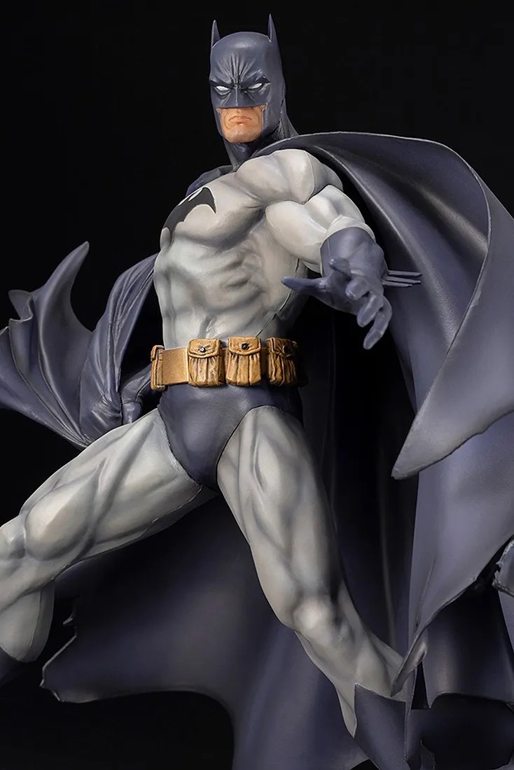 Kotobukiya ARTFX DC Comics Batman Hush Renewal Package Statue (gray)