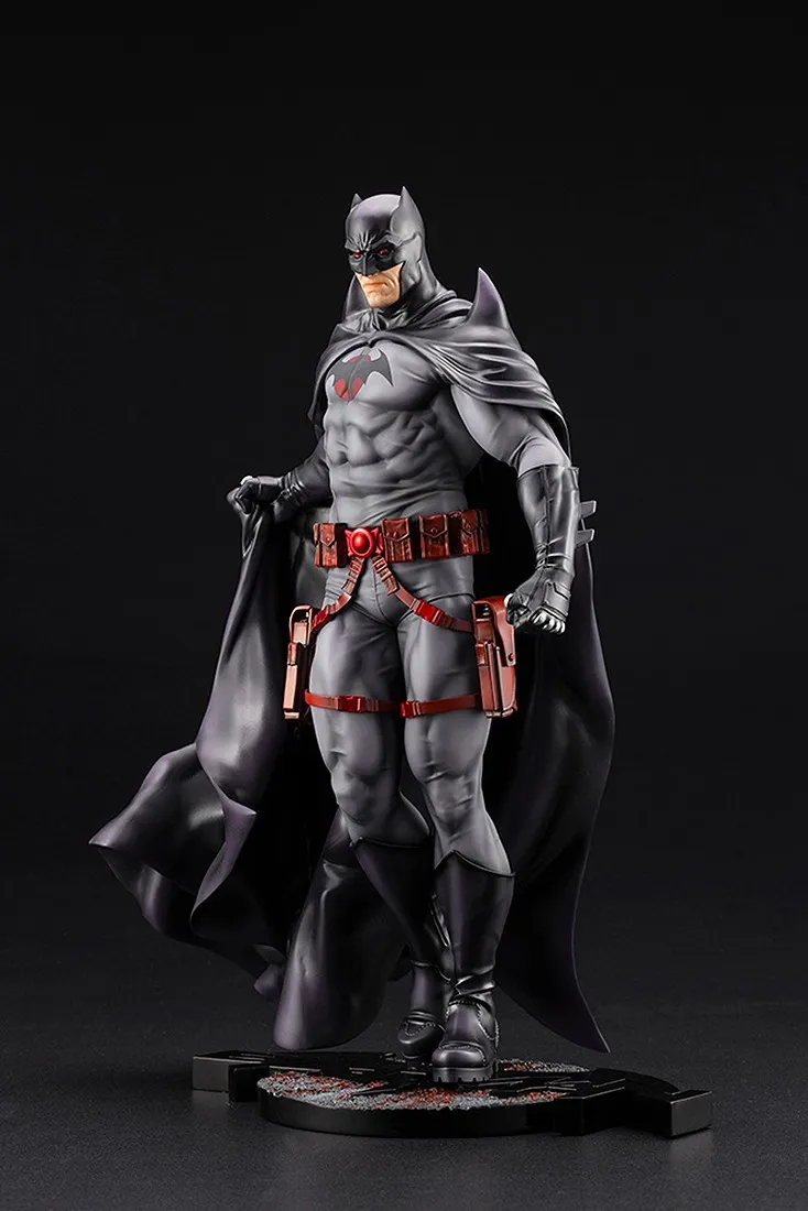 Kotobukiya ARTFX DC Comics Elseworld Series Batman Thomas Wayne Statue (gray)