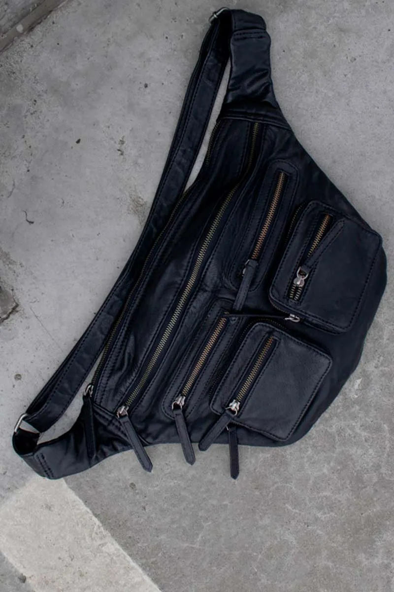 LY CROSS OVER BAG | Sort | Stor bltetaske fra RE:DESIGNED