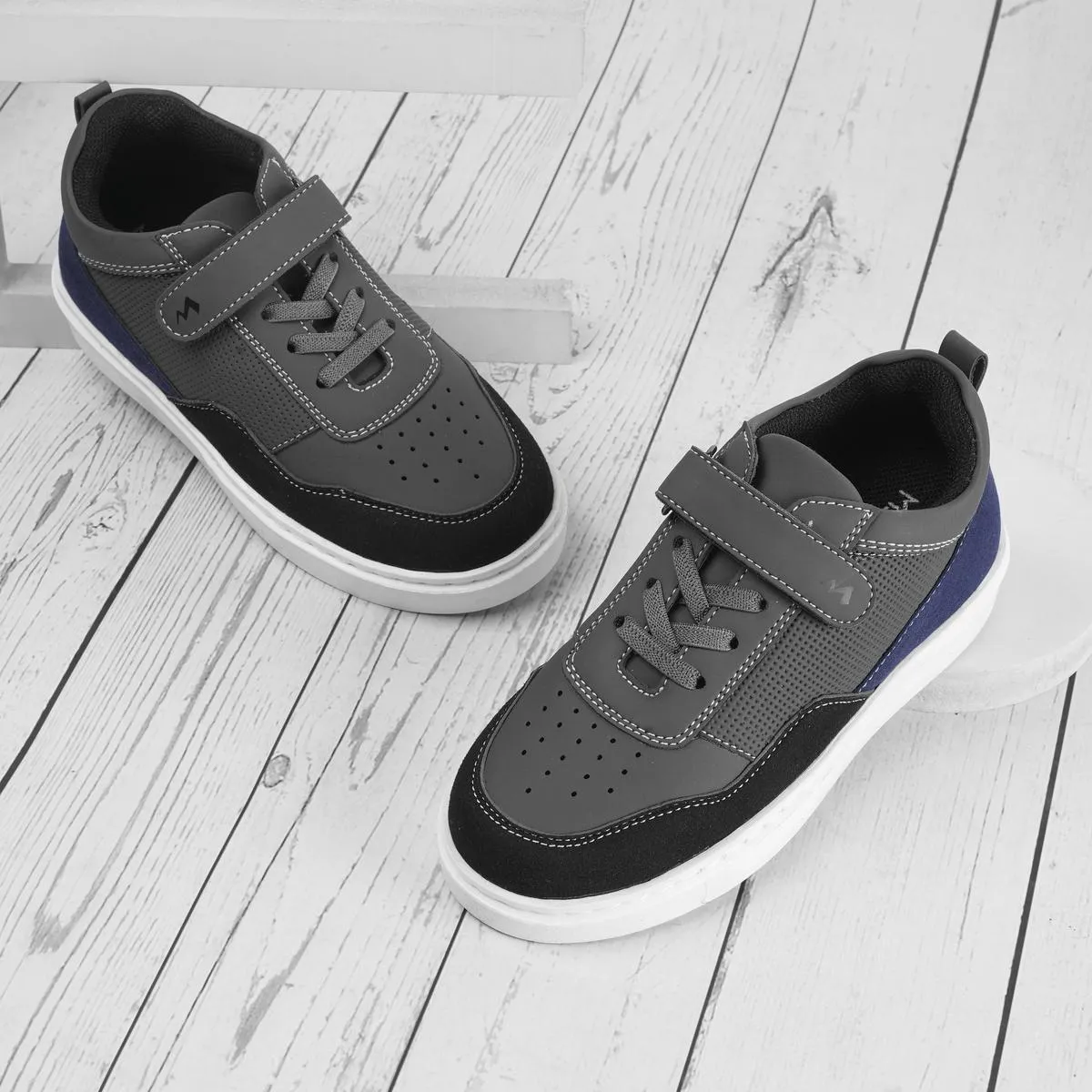 Metro Boys Black Casual Sneakers