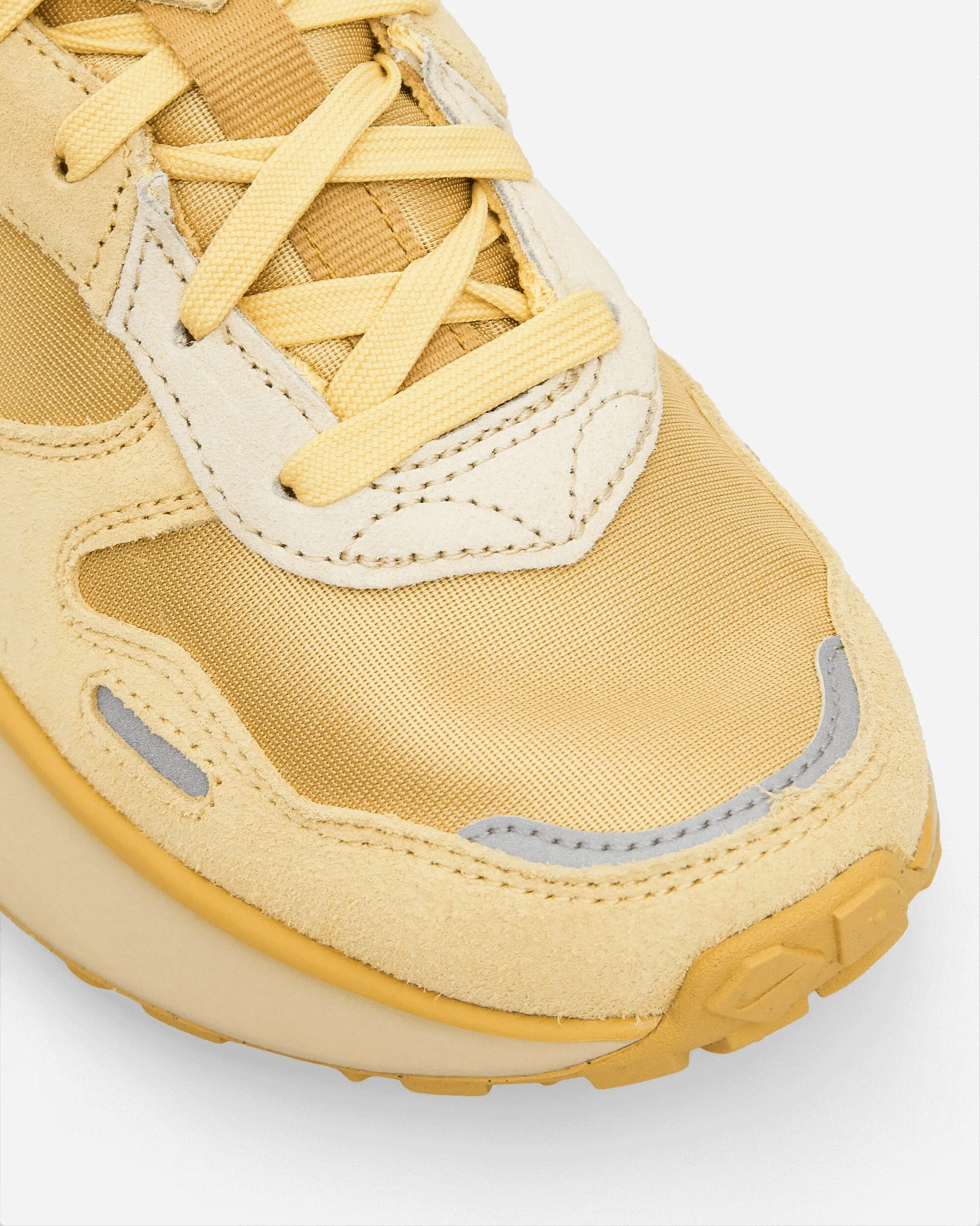 WMNS Phoenix Waffle Sneakers Wheat Gold / Saturn Gold